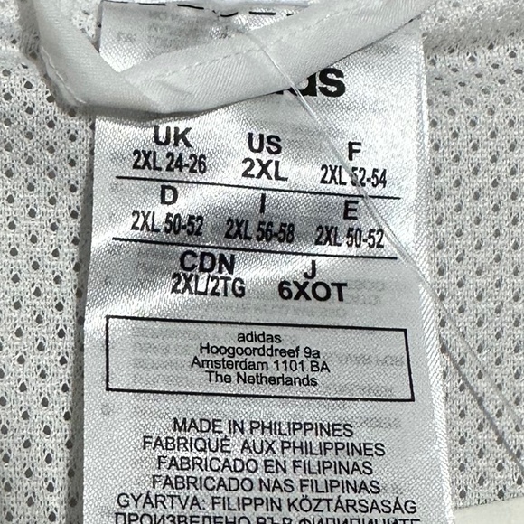 ADIDAS || Women's windbreaker track jacket size 2xl - Picture 11 of 12